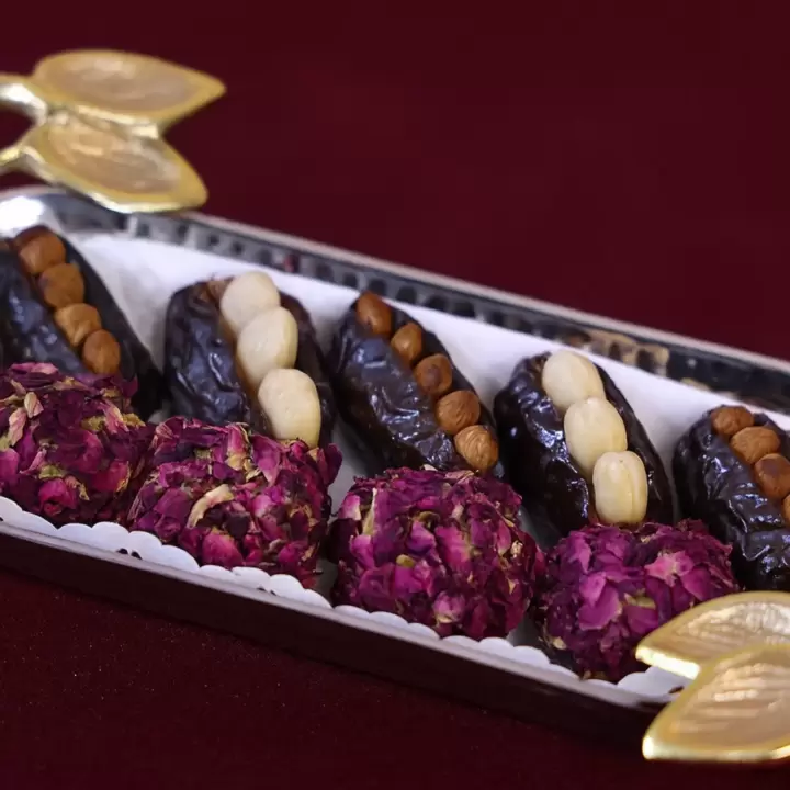 ROYAL DATE & NUT PLATTER
