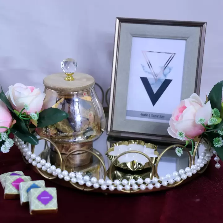 ELEGANT KEEPSAKE HAMPER