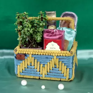 GREEN BLISS TEA & TREATS HAMPER