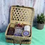 RUSTIC CHARM HAMPER